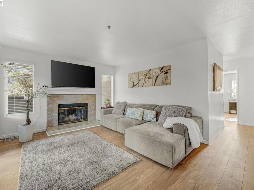 665 Dartmore Ln 257, Hayward CA 94544