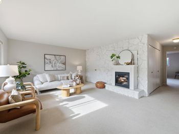 2133 Santa Clara Ave