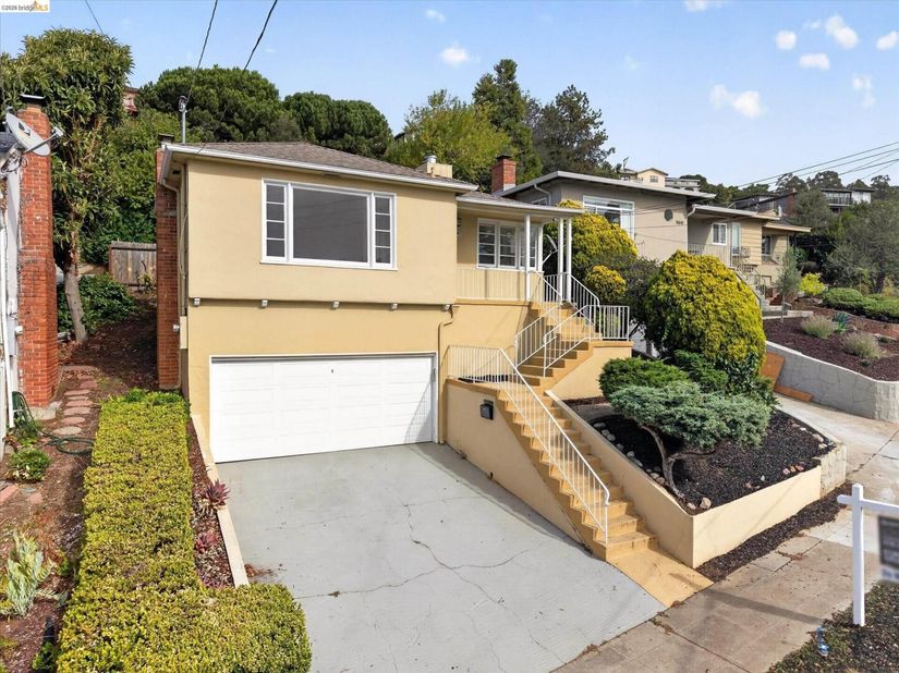 10600 Sheldon St, Oakland CA 94605