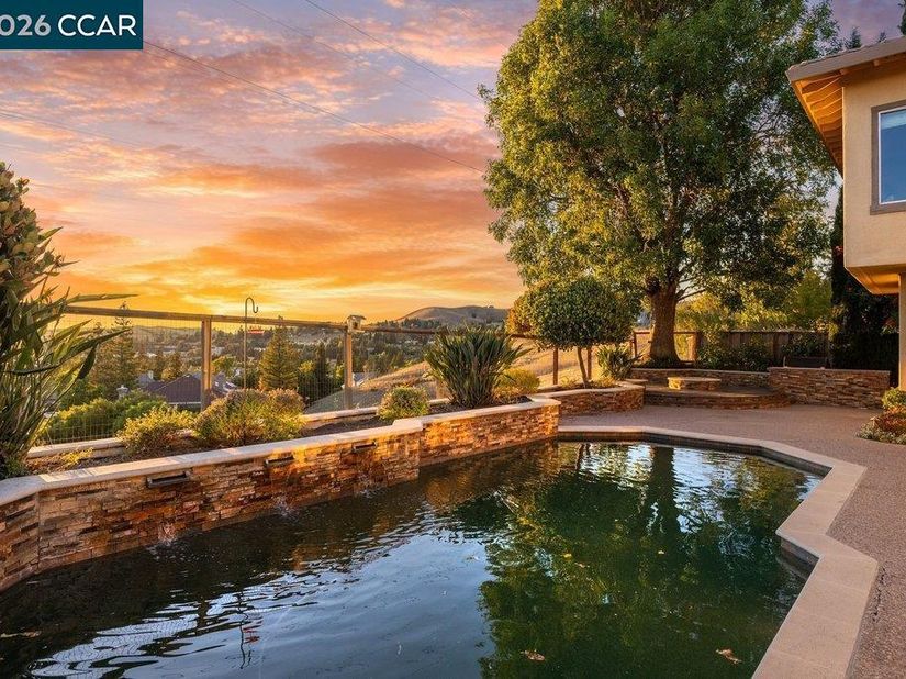 318 Sunset Dr, Danville CA 94506