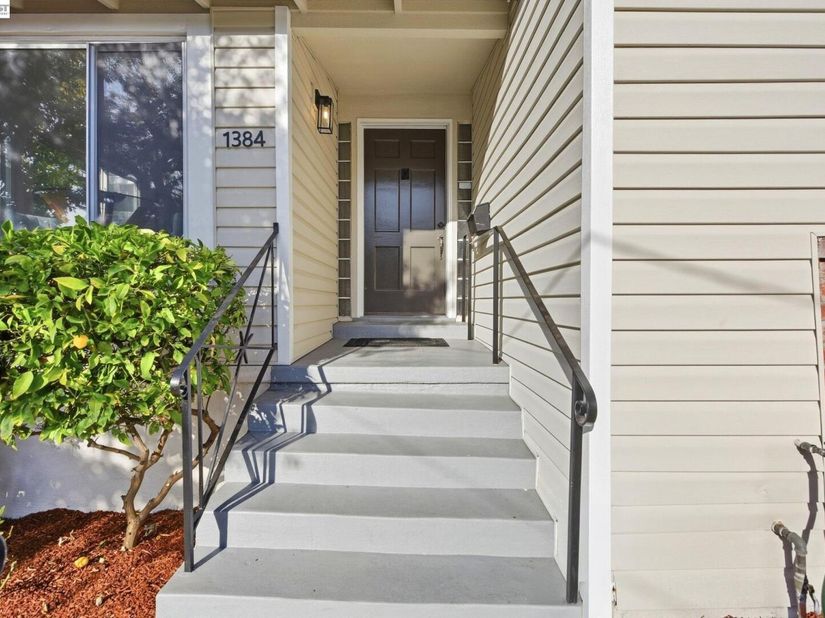 1384 Graff Avenue, San Leandro CA 94577