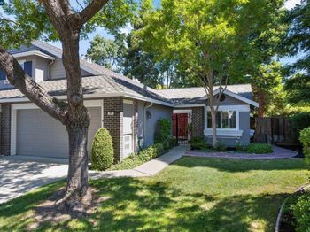 109 Blossom Ct