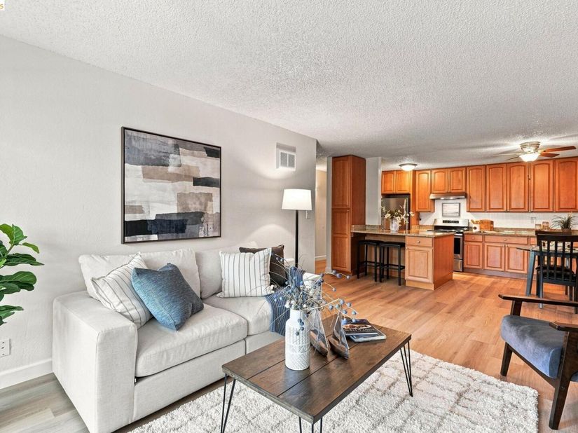 955 Shorepoint Court 208, Alameda CA 94501