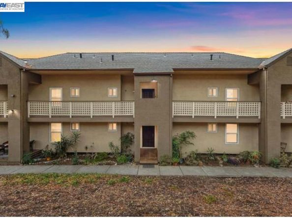 680 Dartmore Lane 260, Hayward CA 94544