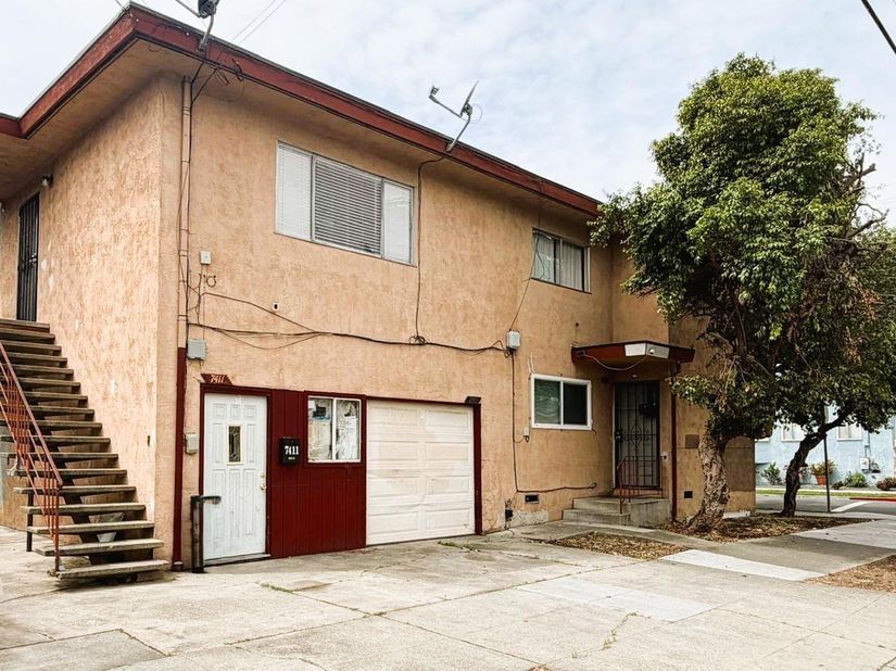 7401 -7411 Hillside St, Oakland CA 94605