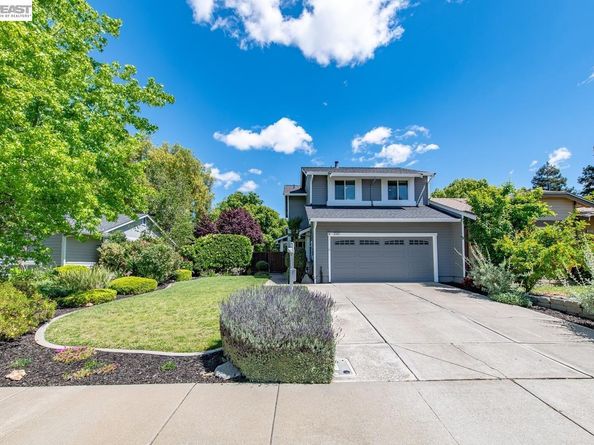 308 Mulqueeney St, Livermore CA 94550