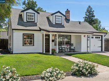 1378 Canterbury Dr
