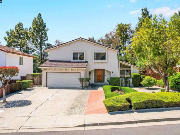 121 Violet Rd, Hercules CA 94547