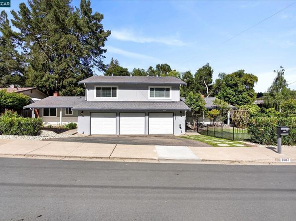 2083 Donald Dr, Moraga CA 94556