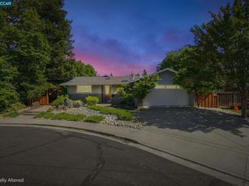 1746 Agadir Ct