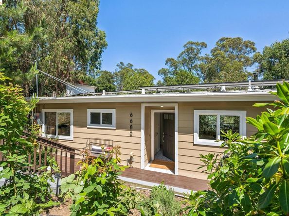 6680 Saroni Dr, Oakland CA 94611