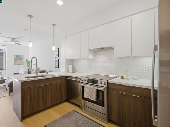 901 Jefferson St 513, Oakland CA 94607