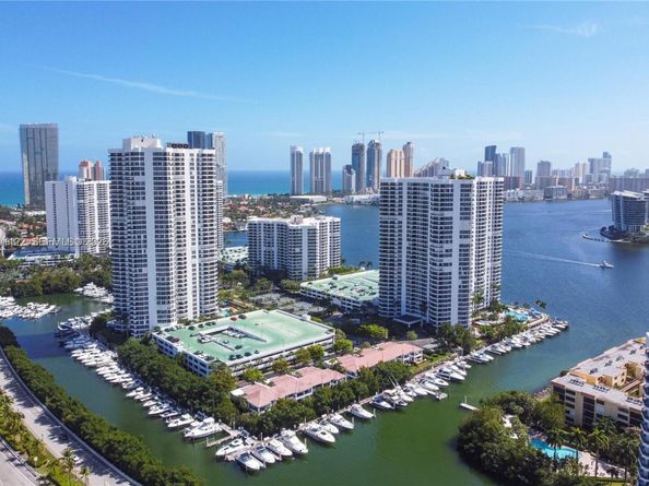 3600 Mystic Pointe Dr 513, Aventura FL 33180