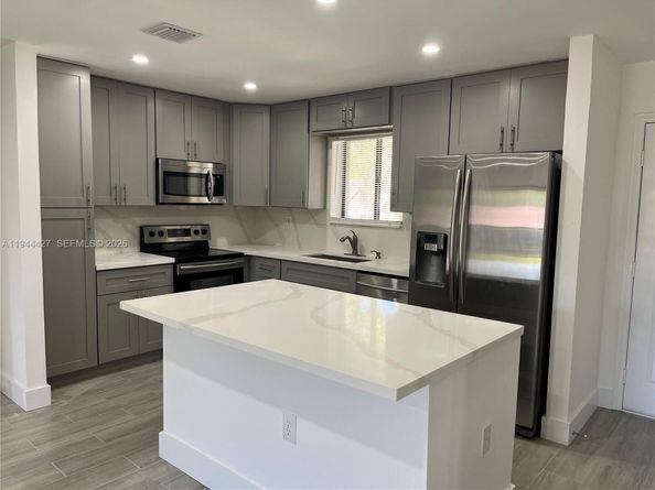 9539 SW 1st Ct 9539, Coral Springs FL 33071