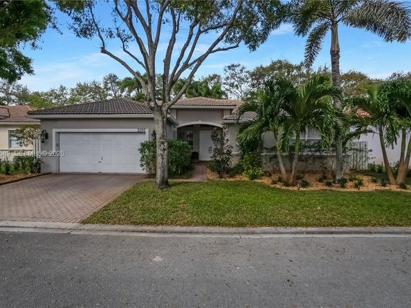 5297 SW 34th Way, Hollywood FL 33312