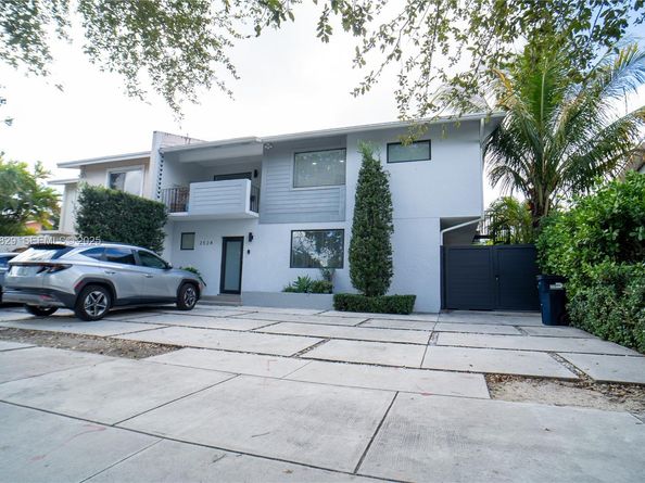 2524 SW 112th Ave, Miami FL 33165