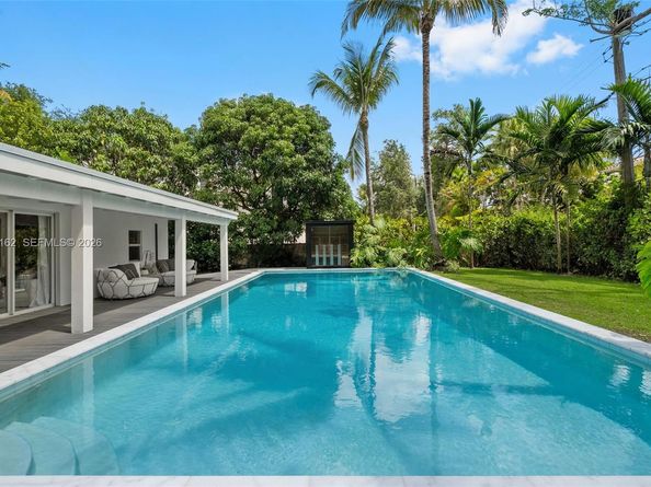 7531 SW 52nd Ct, Miami FL 33143