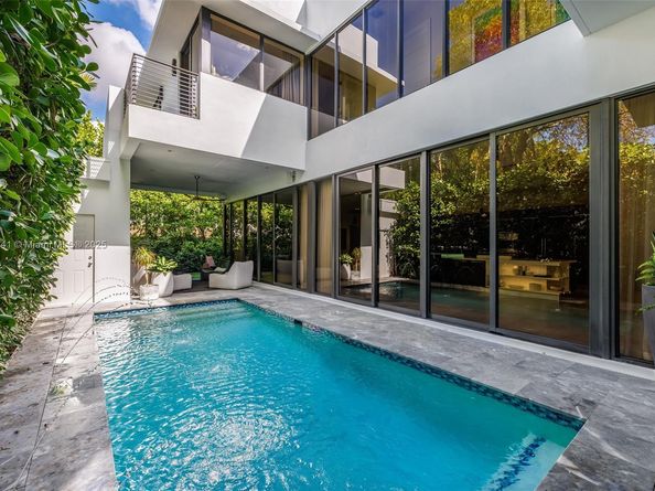 2321 Trapp Ave, Coconut Grove FL 33133