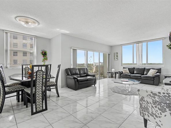 4200 Hillcrest Dr 700, Hollywood FL 33021