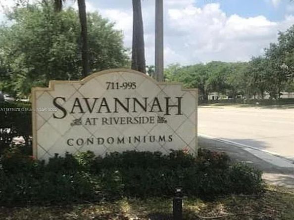 949 Riverside drive 417, Coral Springs FL 33071