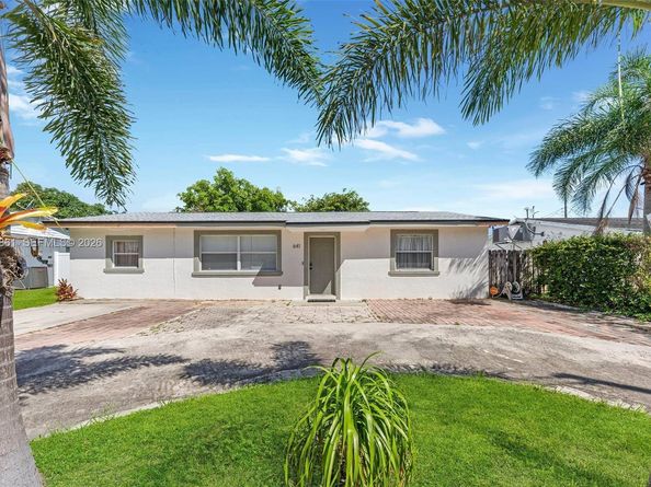 641 SW 14th Ct, Deerfield Beach FL 33441