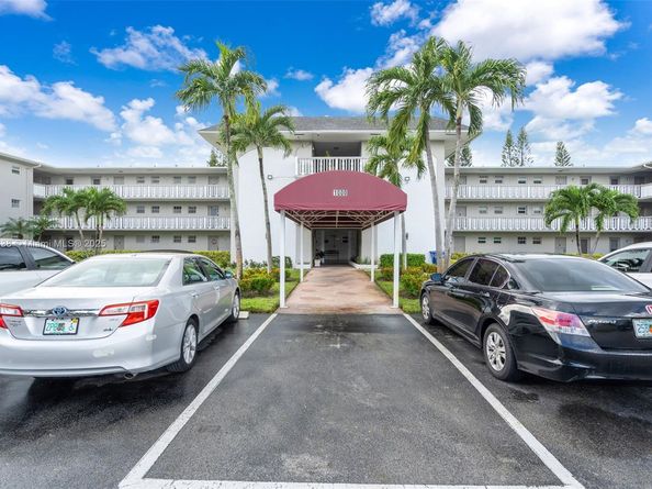 1000 Hillcrest Ct 207, Hollywood FL 33021