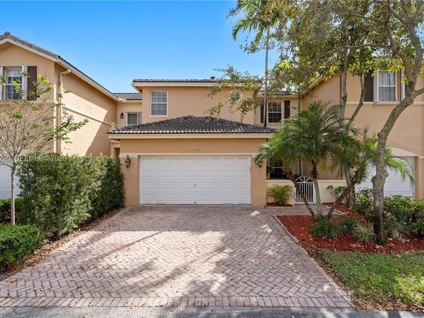 5527 NW 113th Ave, Doral FL 33178