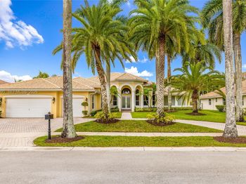 2477 Poinciana Dr