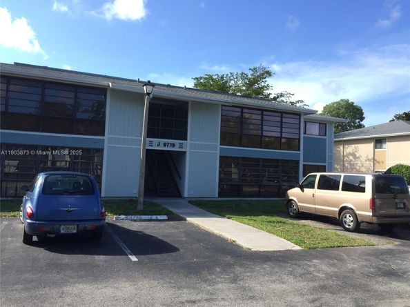 9719 Hammocks Blvd 208J, Miami FL 33196