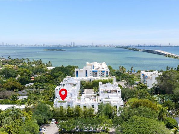 455 NE 39th St 111, Miami FL 33137