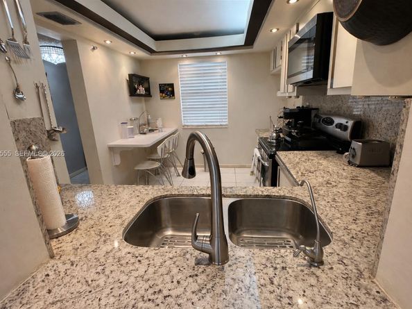 3910 Inverrary Blvd 603B, Lauderhill FL 33319