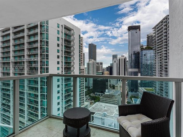 41 SE 5th St 2008, Miami FL 33131