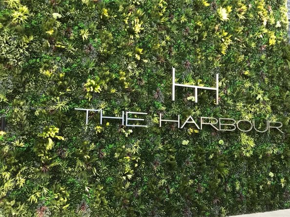 16385 Biscayne Blvd 2206, North Miami Beach FL 33160