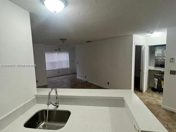 3460 N Pinewalk Dr N 315, Margate FL 33063