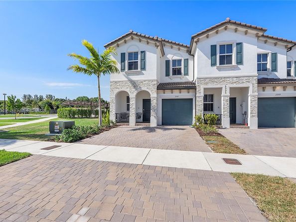 2361 NW 125th St, Miami FL 33167