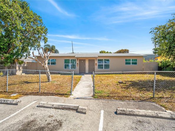 1920 NE 2nd Ter, Pompano Beach FL 33060