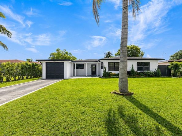 24 NW 42nd Terrace, Plantation FL 33317