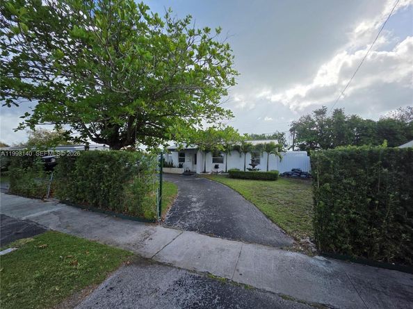 13825 Monroe St, Miami FL 33176