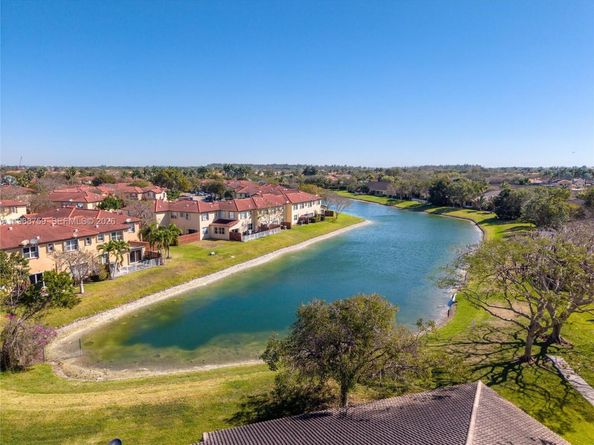 1205 NE 32nd Ter, Homestead FL 33033