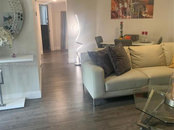 505 Spencer Dr 101, West Palm Beach FL 33409