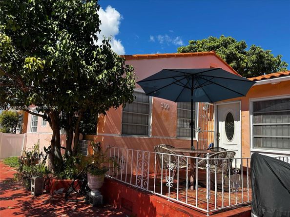 300 NW 13th Ave, Miami FL 33125