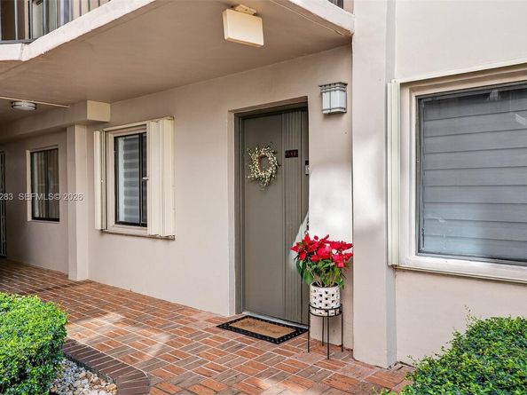 8540 SW 133rd Ave Rd 112, Miami FL 33183