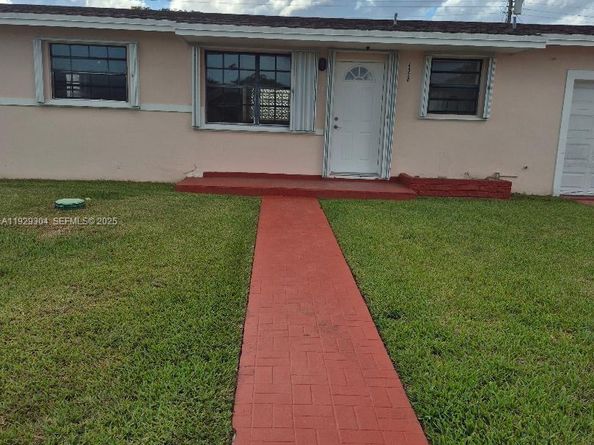 4320 SW 98th Ct, Miami FL 33165