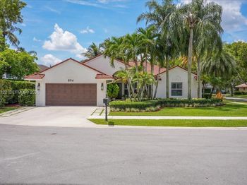 894 Spoonbill Cir