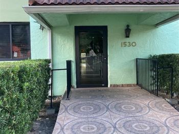1530 SW 2nd St