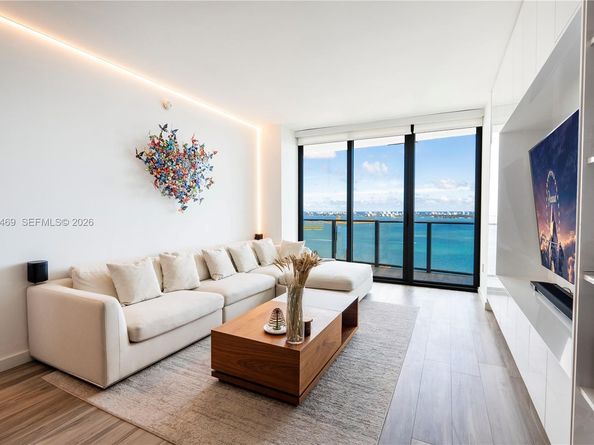 460 NE 28th St 3402, Miami FL 33137