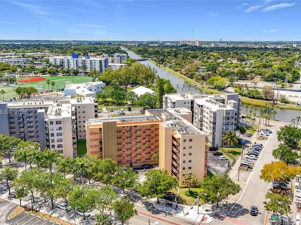 16400 NE 17th Ave 206, North Miami Beach FL 33162