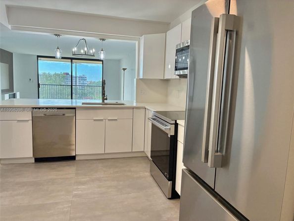 7050 NW 44th St 708, Lauderhill FL 33319