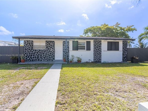 19513 SW 116th Ave, Miami FL 33157