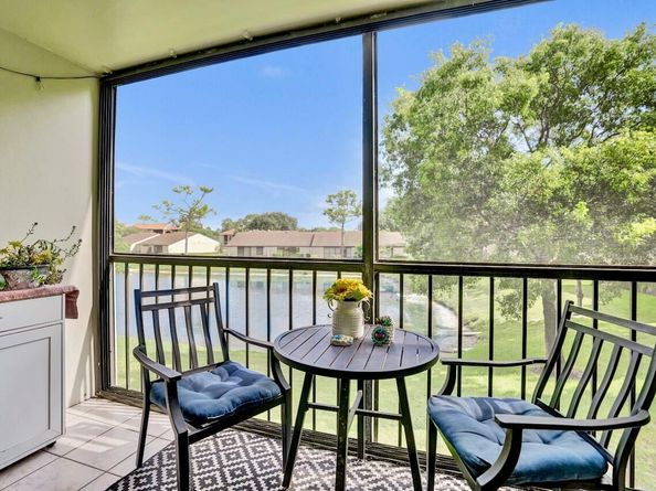 608 Sea Pine Way E2 FL 33415